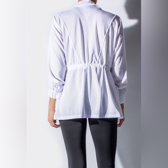 Jacket essentials - Picture 2 of 2